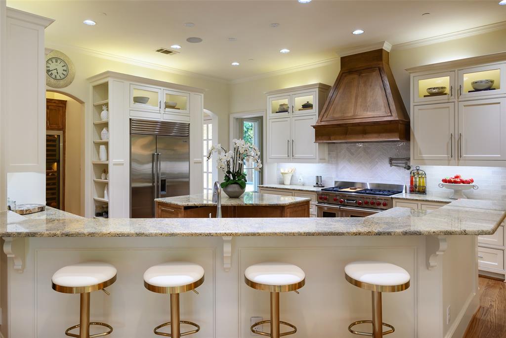 NORTHAVEN MANOR - Residential