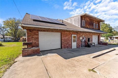 Tiny photo for 524 S Preston Street, Wolfe City, TX 75496 (MLS # 21101192)