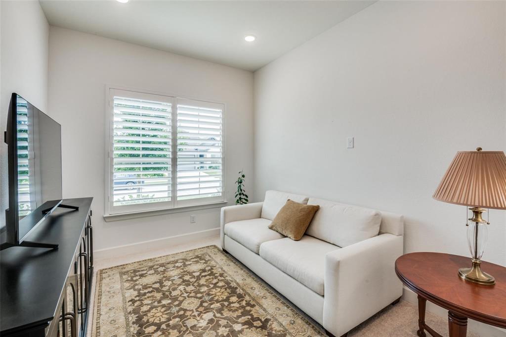 5653 Southern Fern Road