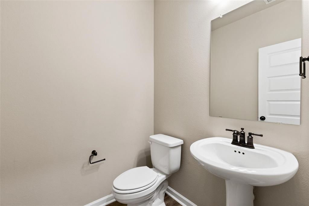 5653 Southern Fern Road