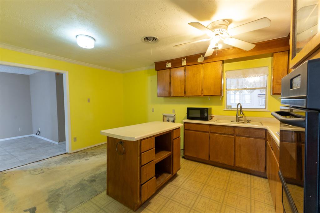 F P S & B ADDN TOWN COLEMAN - Residential