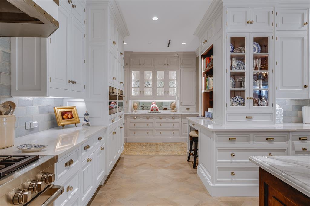 Residences at The Stoneleigh - Residential