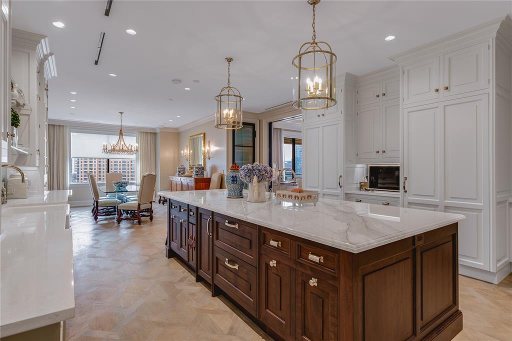 Residences at The Stoneleigh - Residential