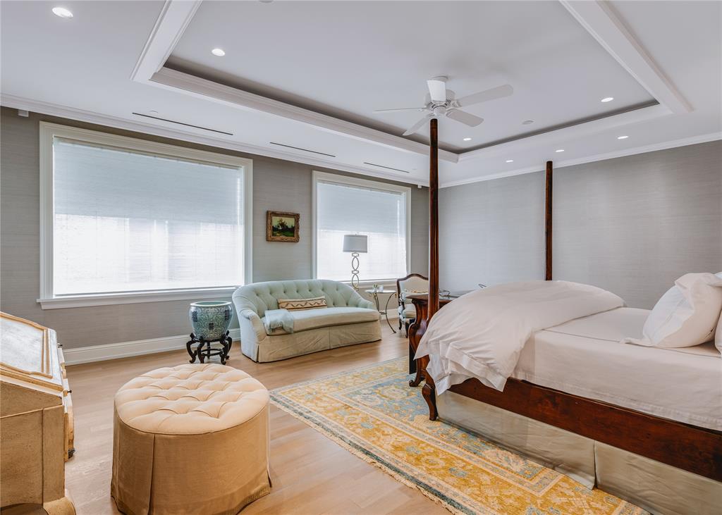 Residences at The Stoneleigh - Residential