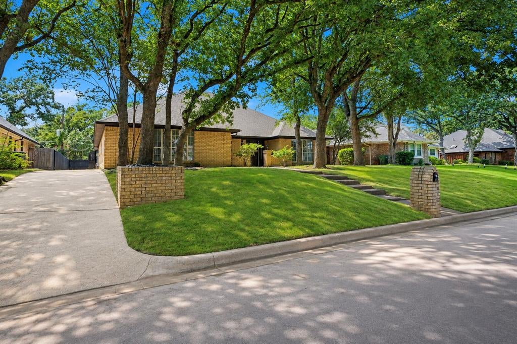 4504 Lake Park Drive