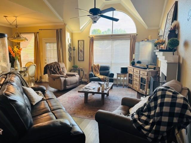 2121 Birch Bend