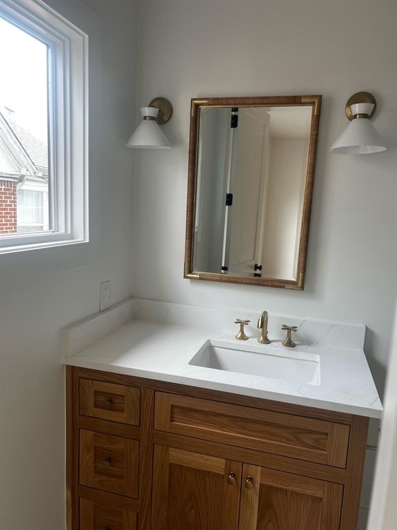 UNIVERSIT Y ANNEX 2ND INST - Residential