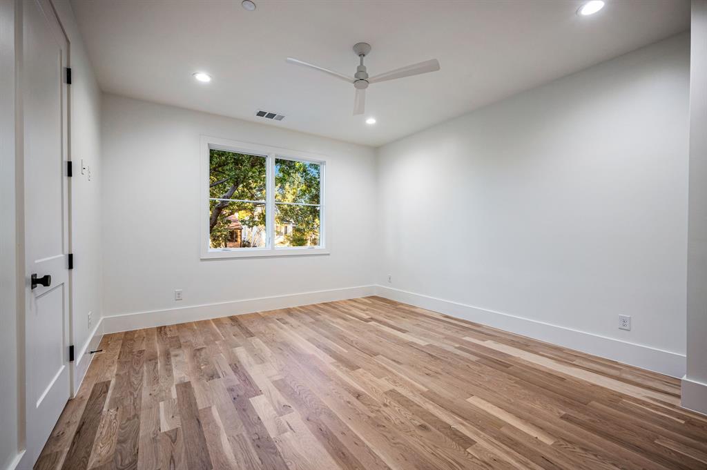 UNIVERSIT Y ANNEX 2ND INST - Residential