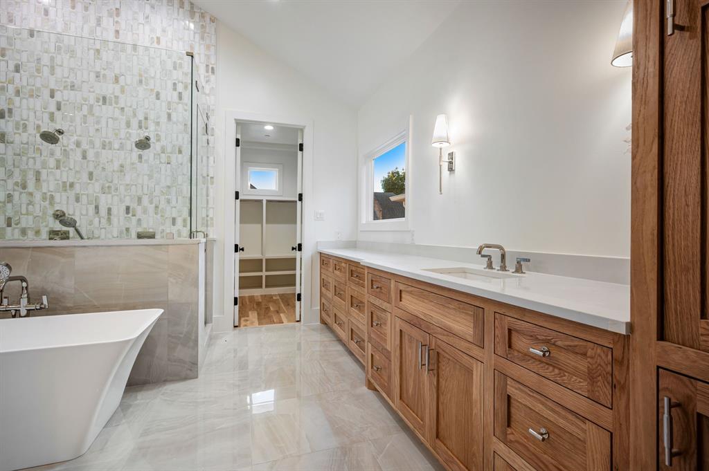 UNIVERSIT Y ANNEX 2ND INST - Residential