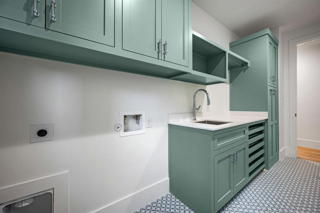 UNIVERSIT Y ANNEX 2ND INST - Residential