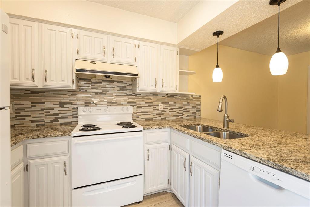 Preston Oaks Crossing Condos - Residential