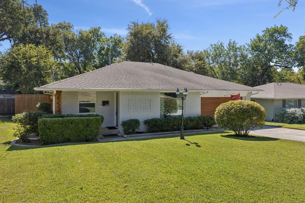 2552 El Cerrito Drive
