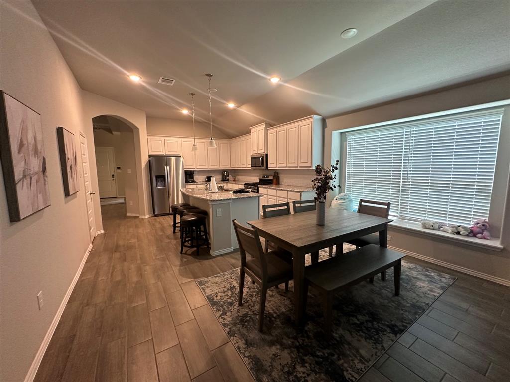 Hulen Trls Ph 1 - Residential Lease