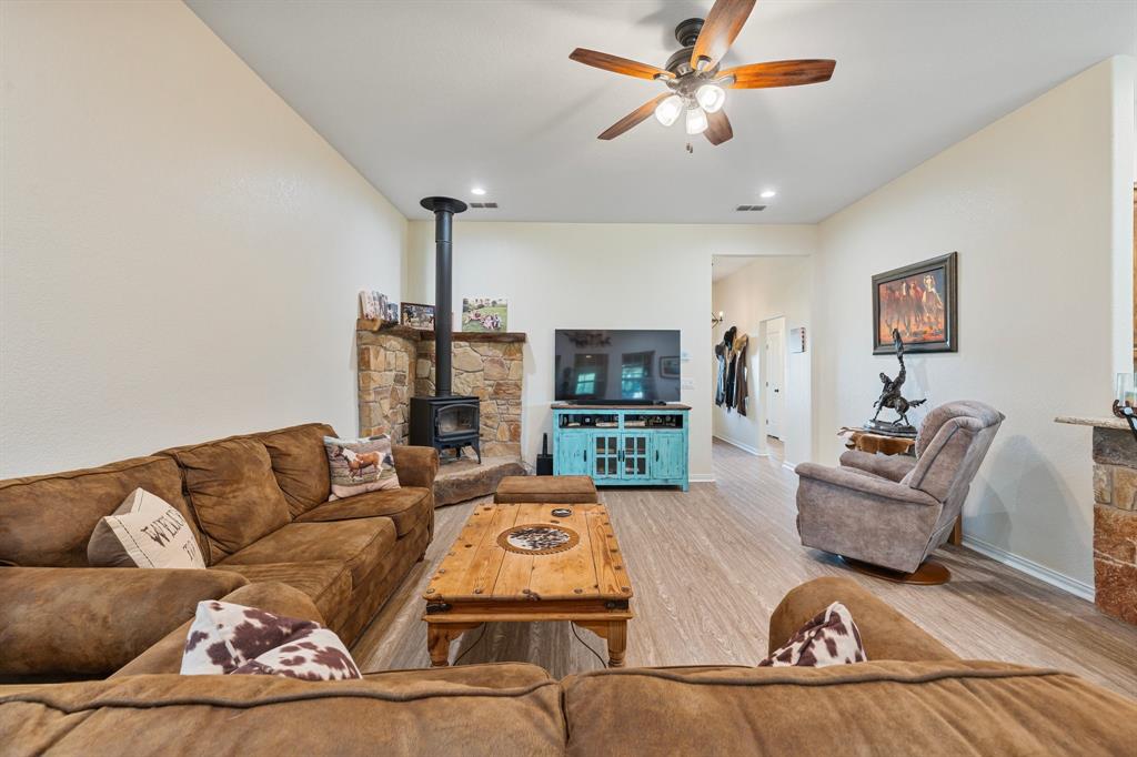 BAILEY JESSE; & HOUSE - Residential