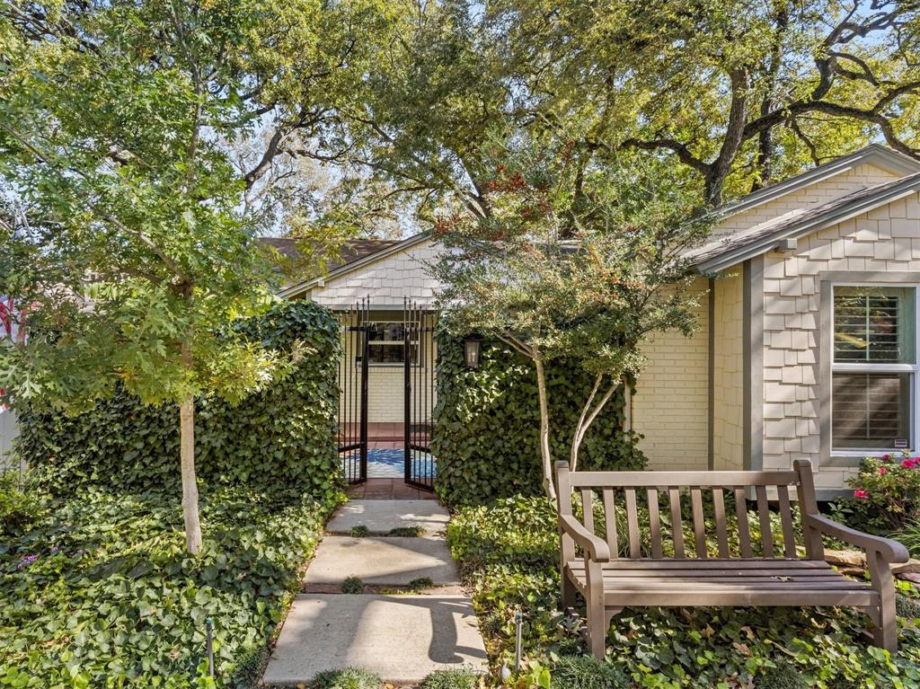 Carpenter Hollis - Residential