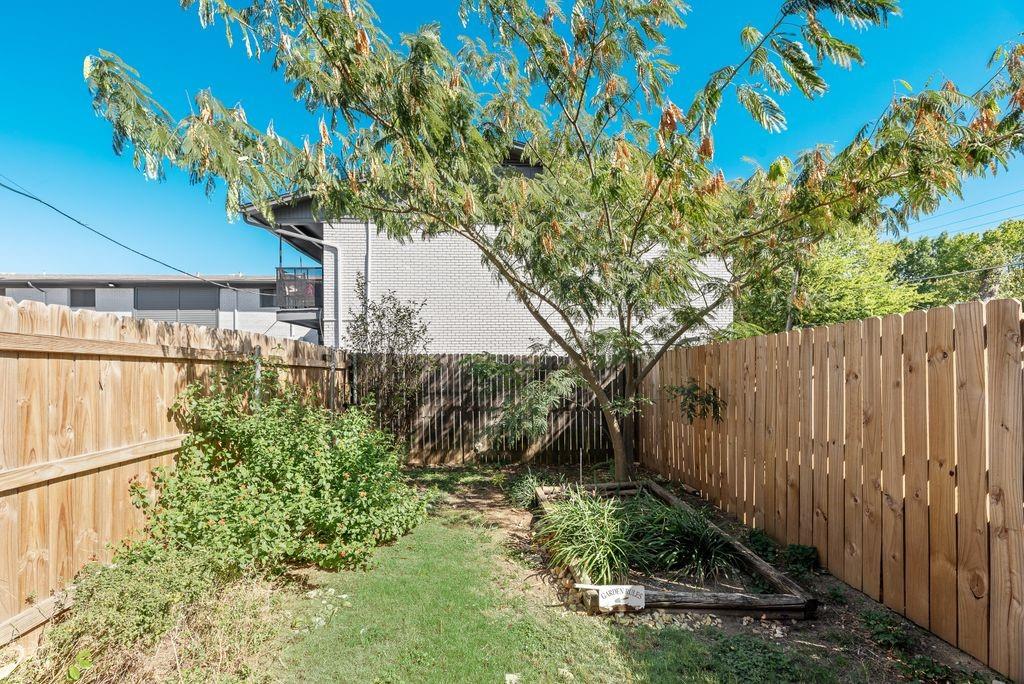 Rogers Court 02 Rev - Residential Lease