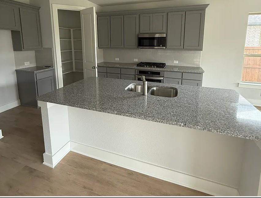 Lyons Crest Estates 2 - Residential Lease