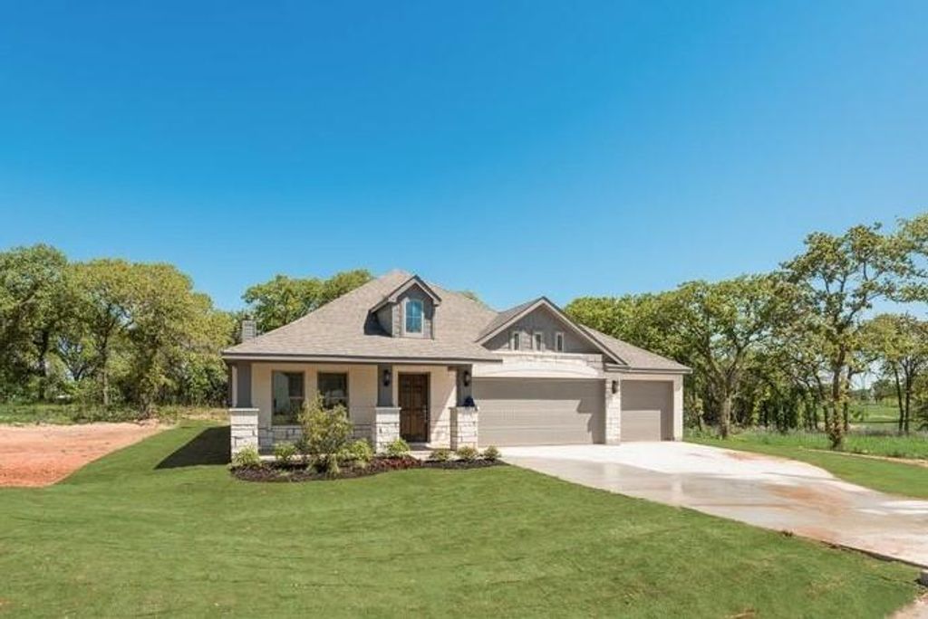 Photo for 128 Loveta Lane, Boyd, TX 76023 (MLS # 21100575)