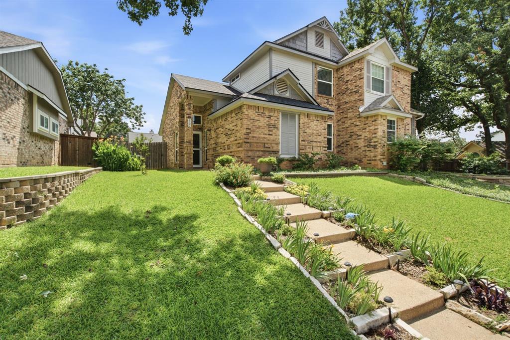 2702 Ansley Court