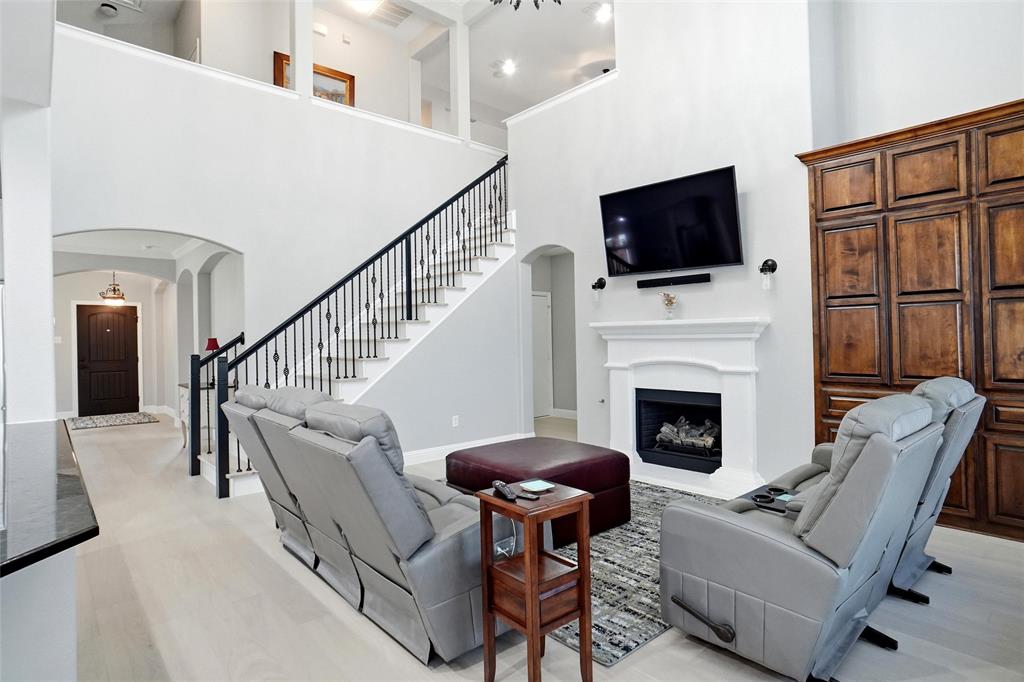 4137 Lampton Court