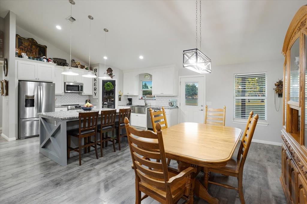 Club Lake Road Estates - Residential