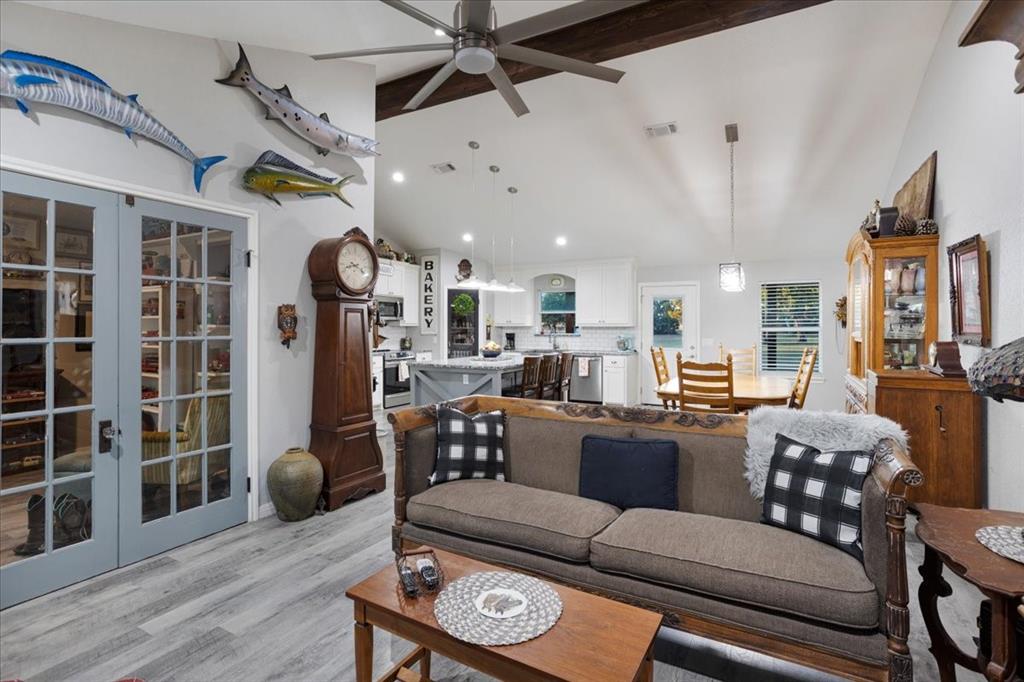 Club Lake Road Estates - Residential