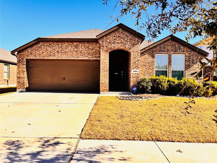 Well maintenance home with beautiful floor plane. Open kitchen, granite counter top, and a lot of cabinets for for everything.  Higher ceiling, ceiling fans, large backyard with a comfortable patio for your family to enjoy.