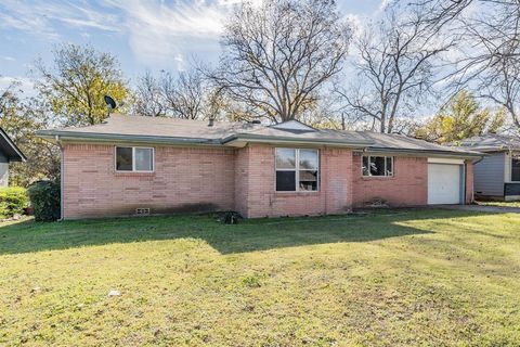 A home in Cleburne