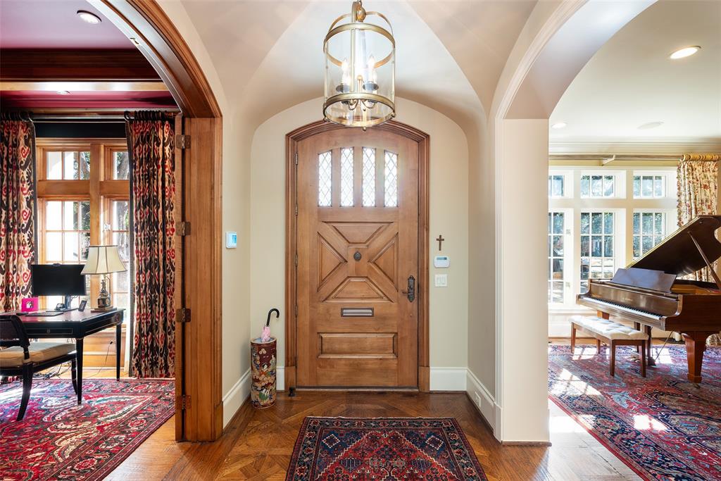 3518 Caruth Boulevard