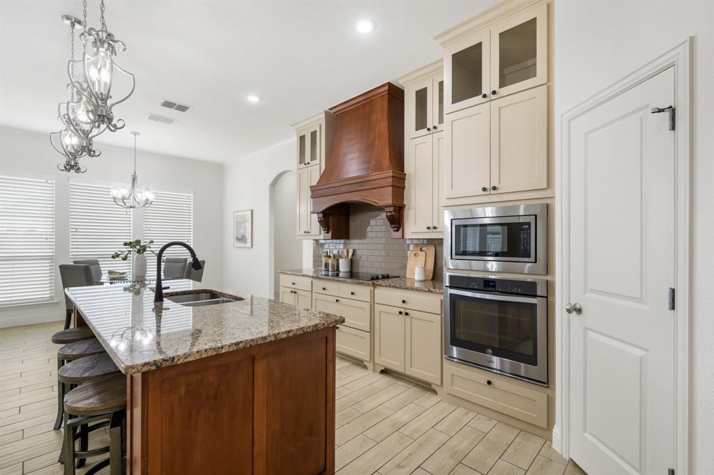 COUNTRY HILL ESTATES-CHRISWOOD - Residential