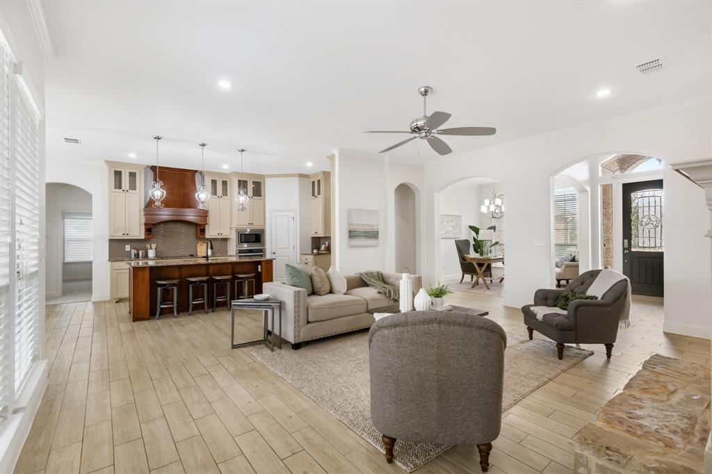 COUNTRY HILL ESTATES-CHRISWOOD - Residential