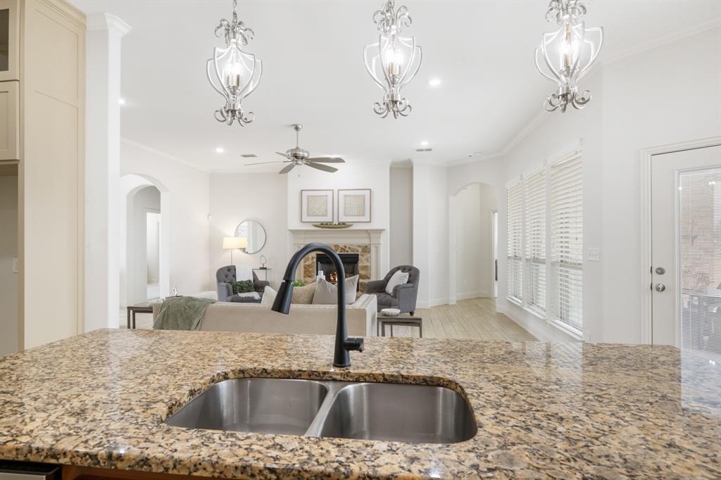 COUNTRY HILL ESTATES-CHRISWOOD - Residential