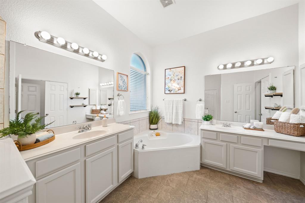 WESTRIDGE ON FAIRWAYS 02 - Residential