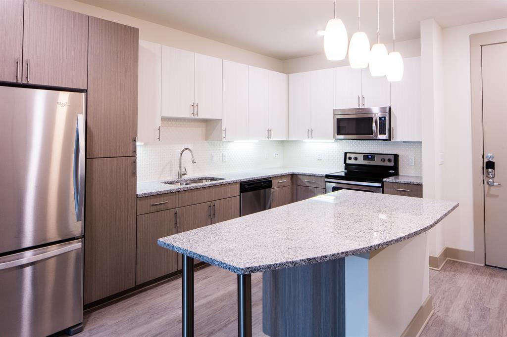 Bowaer & Lemmons Oak Lann & N - Residential Lease