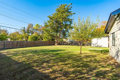 A home in Benbrook