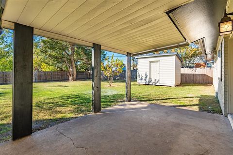 A home in Benbrook