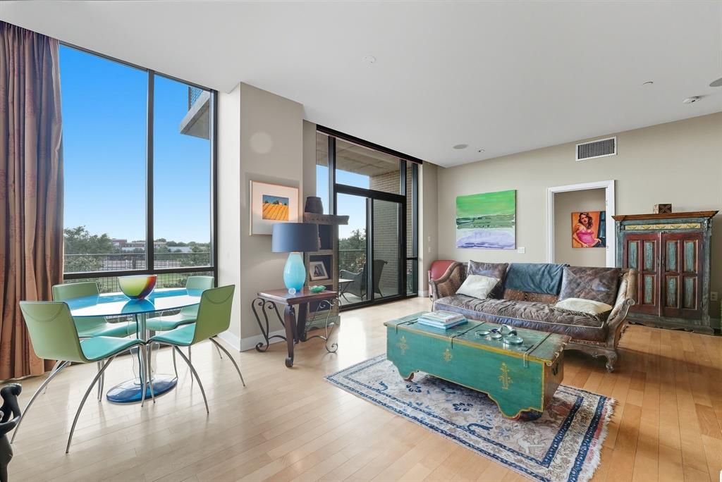 5656 N Central Expressway 204