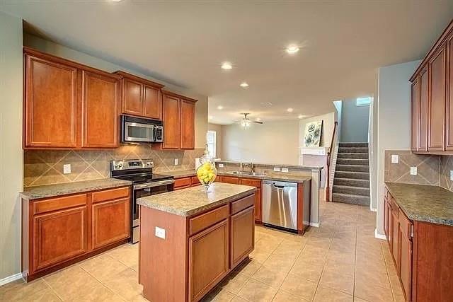 Travis Ranch Ph 3a - Residential Lease