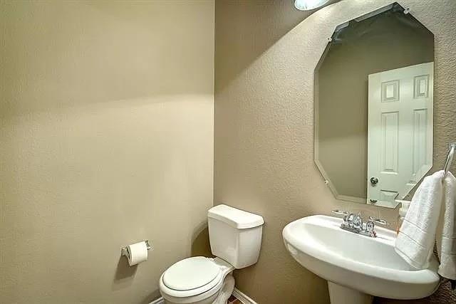 Travis Ranch Ph 3a - Residential Lease