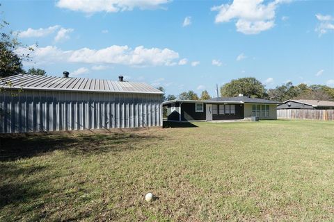 A home in Kemp