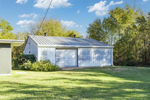 A home in Kemp