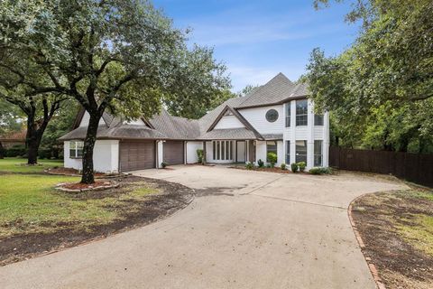 Photo of 625 N Cockrell Hill Road, DeSoto, TX 75115 (MLS # 20782794)