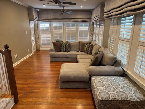 Tiny photo for 5515 Morningside Avenue, Dallas, TX 75206 (MLS # 21006753)