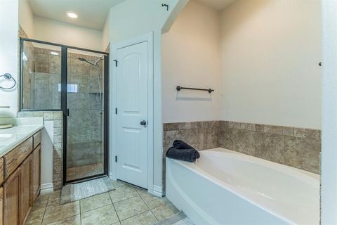 Tiny photo for 1424 Vine Street, Weatherford, TX 76086 (MLS # 21193939)