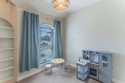 Tiny photo for 1424 Vine Street, Weatherford, TX 76086 (MLS # 21193939)