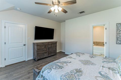 Tiny photo for 1424 Vine Street, Weatherford, TX 76086 (MLS # 21193939)