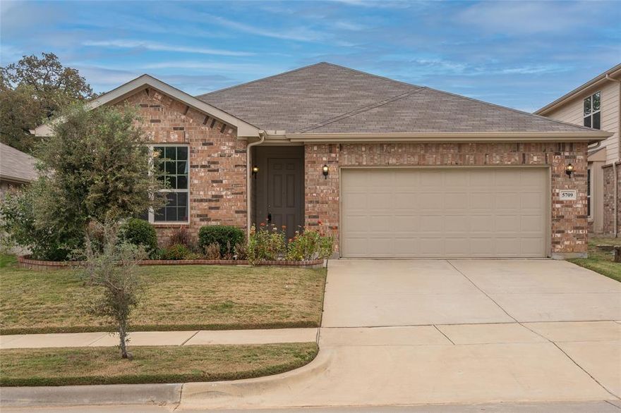 This stunning 3-bedroom, 2-bathroom home located in the desirable Denton, TX. Offers a range of amenities that are sure to impress. Step into the kitchen and be greeted by beautiful granite countertops, complemented by sleek stainless steel appliances. The kitchen also features a granite resin sink, adding a touch of elegance to your culinary space. Outside, you'll find a large backyard, perfect for hosting gatherings or simply enjoying the outdoors. As a resident of this community, you'll have access to a refreshing community pool and a playground. Fridge provided, but not warranted.
Pets limited to (1) or (2) small dog(s) or cat(s) weighing no more than 50 lbs combined with a monthly $30 per pet, non-refundable pet acceptance fee. Must include a photo of the applicant with pet(s) as part of the application. NO SMOKING IN THE HOUSE OR GARAGE. Applicants to verify room measurements and schools. Phones are answered during business hours, Mon-Fri, 9-5pm CST.