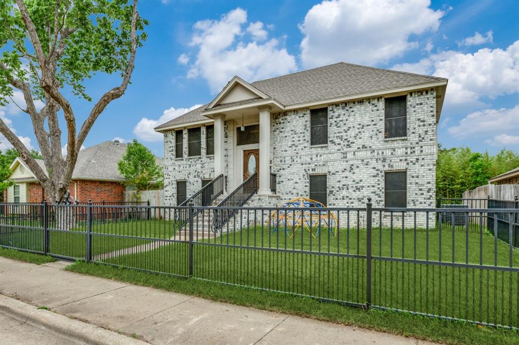 Whispering Cedars 02 - Residential