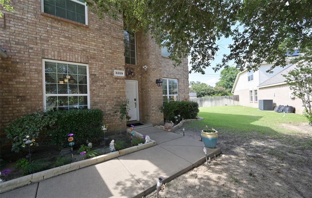3209 Silver Point Court