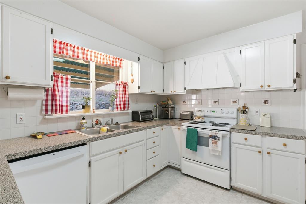 HILL COUNTRY SEC 1 - Residential